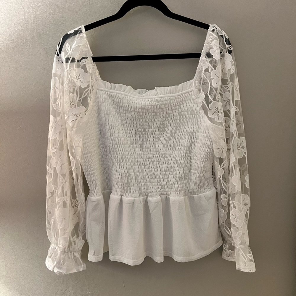 Ember stretchy white top size XL NWT